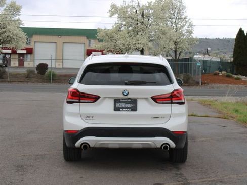 Used 2020 BMW X1 xDrive28i w/ Premium Package image 4