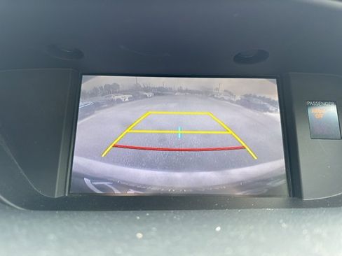 Used 2016 Lexus ES 300h w/ Luxury Package w/Wood Trim image 11