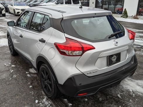 Used 2020 Nissan Kicks S image 10