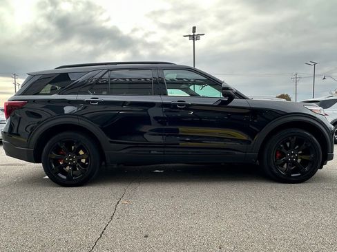 Used 2023 Ford Explorer ST w/ Equipment Group 401A image 12