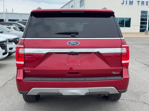 Used 2020 Ford Expedition XLT w/ Equipment Group 202A AWD/4WD image 4