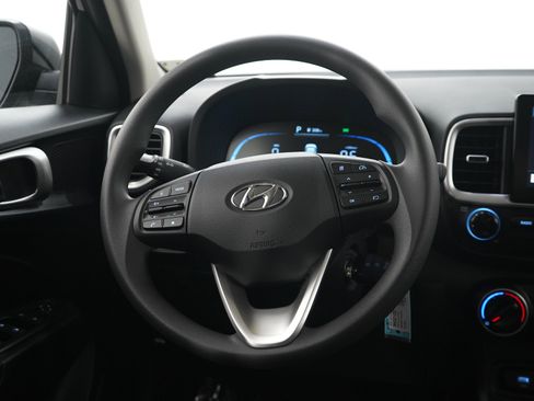 Certified 2026 Hyundai Venue SE FWD image 16