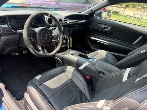 Used 2022 Ford Mustang Shelby GT500 w/ Technology Package RWD image 6