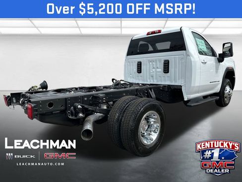 New 2026 GMC Sierra 3500 SLE w/ SLE Convenience Package AWD/4WD image 3