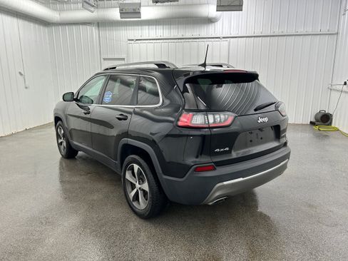 Used 2019 Jeep Cherokee Limited w/ Luxury Group AWD/4WD image 23