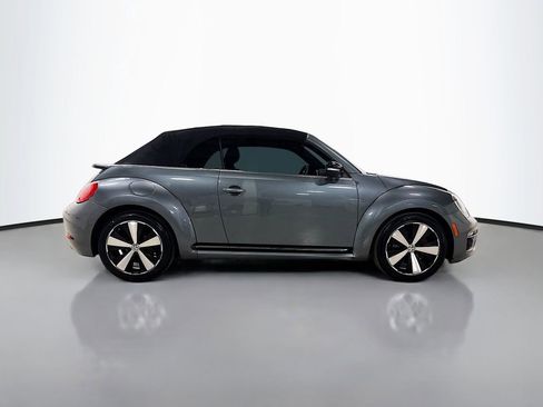 Used 2013 Volkswagen Beetle 2.0T image 9