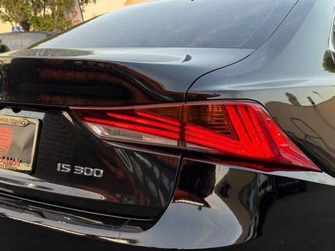 Used 2018 Lexus IS 300 RWD image 15