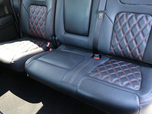 Used 2019 Ford F150 Lariat w/ Equipment Group 502A Luxury AWD/4WD image 48