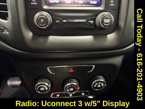 Used 2017 Jeep Compass Latitude w/ Cold Weather Group image 3