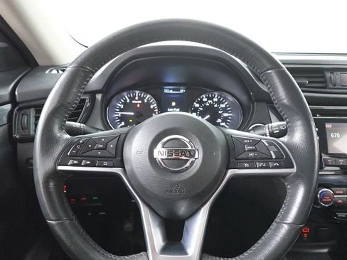 Used 2017 Nissan Rogue SV image 14