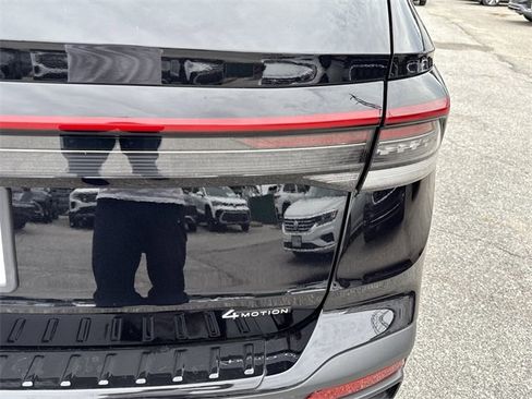 Used 2025 Volkswagen Taos S image 36