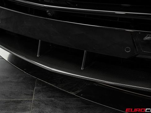 Used 2023 Lamborghini Urus Performante AWD/4WD image 12