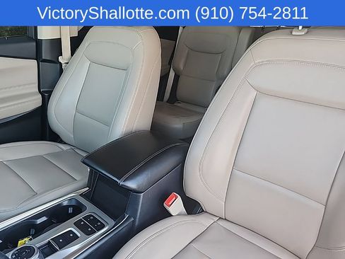 Used 2021 Ford Explorer XLT w/ Equipment Group 202A RWD image 20