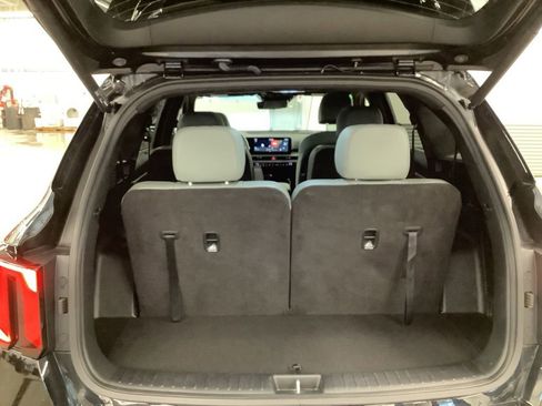 Certified 2024 Kia Sorento SX Prestige w/ Sage Leather Package AWD/4WD image 21