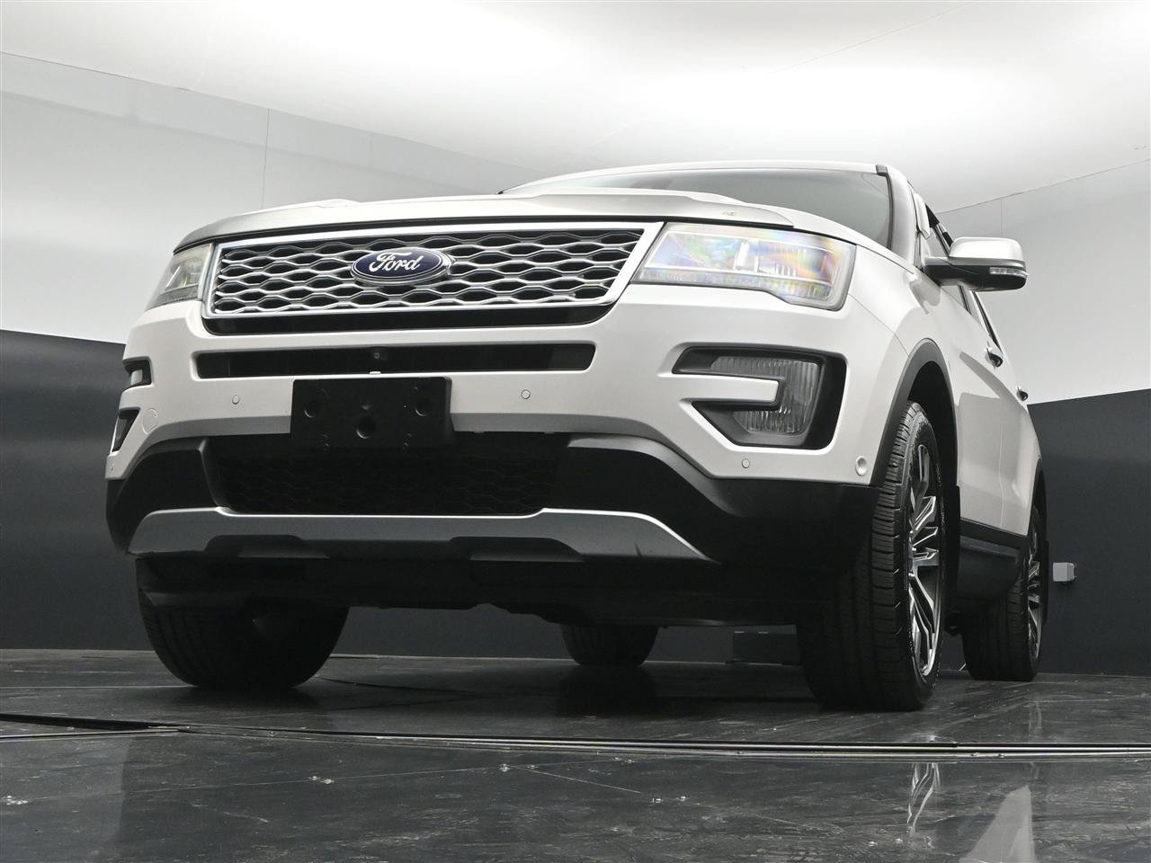Used 2017 Ford Explorer Platinum AWD/4WD image 28