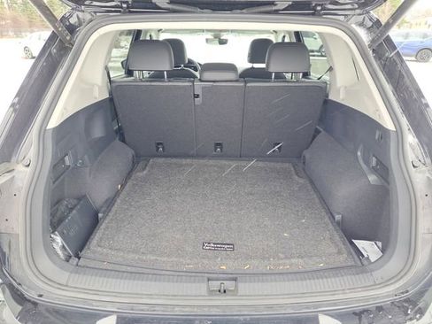 Used 2022 Volkswagen Tiguan SE image 27