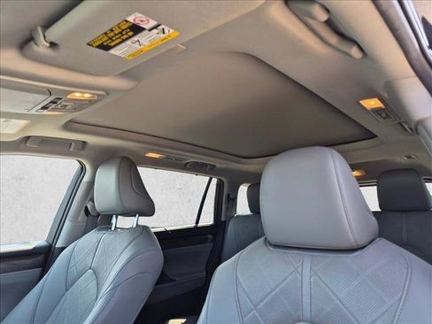Used 2021 Toyota Highlander Platinum AWD/4WD image 20