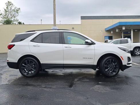 Used 2022 Chevrolet Equinox RS w/ RS Leather Package AWD/4WD image 9