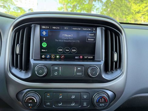Used 2019 Chevrolet Colorado Z71 AWD/4WD image 21