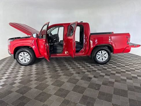 Certified 2022 Nissan Frontier SV RWD image 9