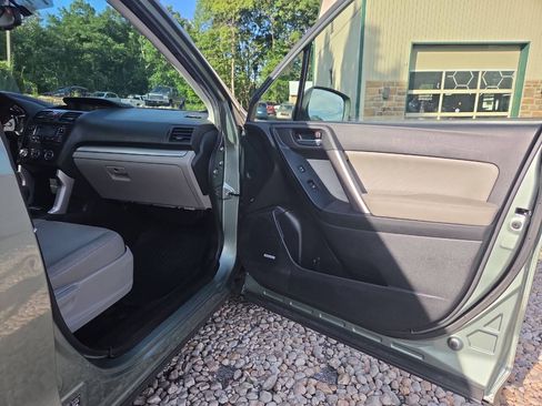 Used 2015 Subaru Forester 2.5i Touring w/ Popular Package #1 AWD/4WD image 26
