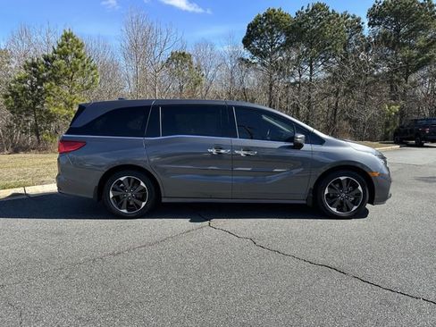 Used 2024 Honda Odyssey Elite image 9