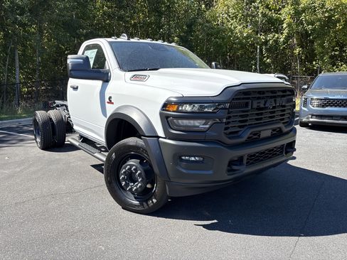 New 2026 RAM 5500 Tradesman image 3