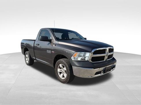 Used 2017 RAM 1500 Tradesman w/ Chrome Appearance Group AWD/4WD image 3