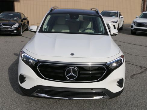 Used 2023 Mercedes-Benz EQB 300 4MATIC image 11