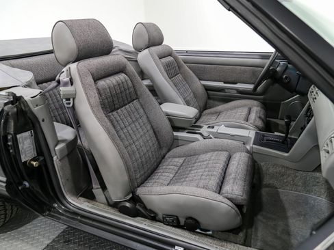 Used 1989 Ford Mustang LX image 21