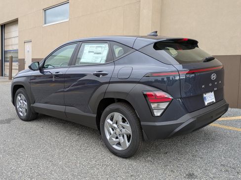 New 2026 Hyundai Kona SE image 7