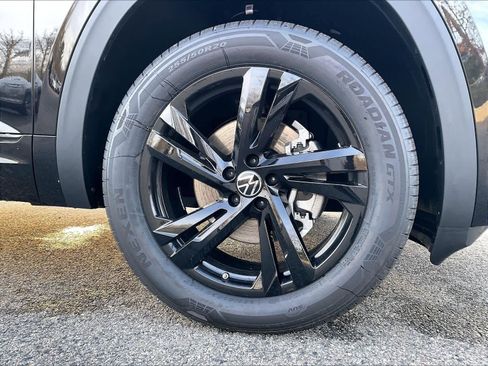 New 2026 Volkswagen Atlas Cross Sport SEL R-Line image 8