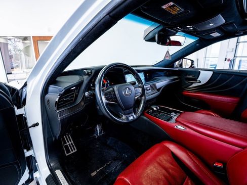 Used 2018 Lexus LS 500 F Sport w/ Accessory Package (Z2) image 36