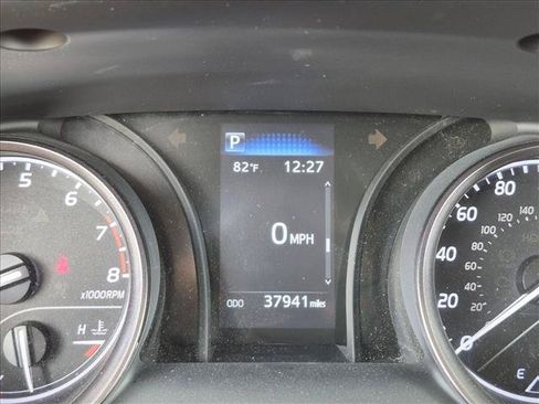 Used 2023 Toyota Camry SE FWD image 11