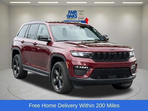 Used 2024 Jeep Grand Cherokee Limited w/ Luxury Tech Group II AWD/4WD image 1