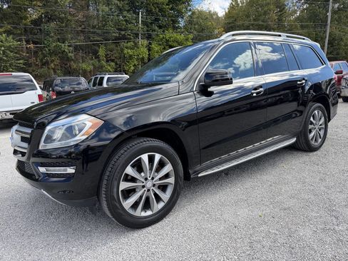 Used 2014 Mercedes-Benz GL 450 4MATIC image 3