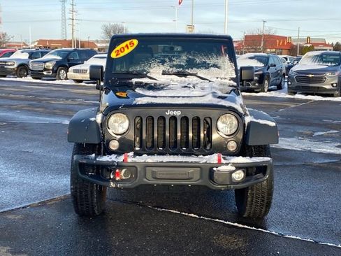 Used 2015 Jeep Wrangler Unlimited Rubicon image 2