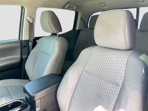 Used 2022 Toyota Tacoma SR image 12