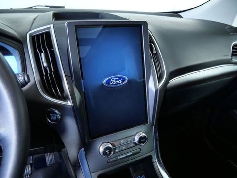 Certified 2024 Ford Edge Titanium w/ Equipment Group 301A AWD/4WD image 17