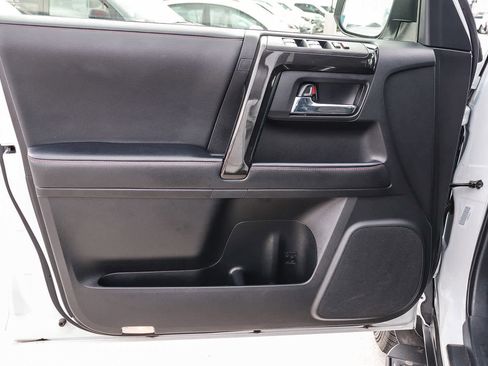 Used 2024 Toyota 4Runner TRD Off-Road image 30