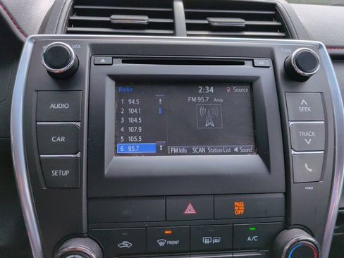 Used 2015 Toyota Camry SE image 20