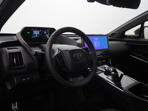 Used 2023 Toyota bZ4X Limited image 16
