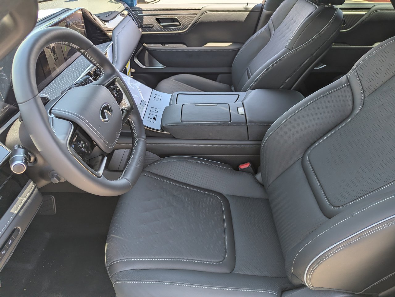 Certified 2026 INFINITI QX80 Autograph AWD/4WD image 12