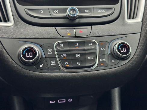 Used 2023 Chevrolet Malibu LT image 24