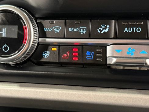 Used 2024 Ford Expedition Max XLT image 28