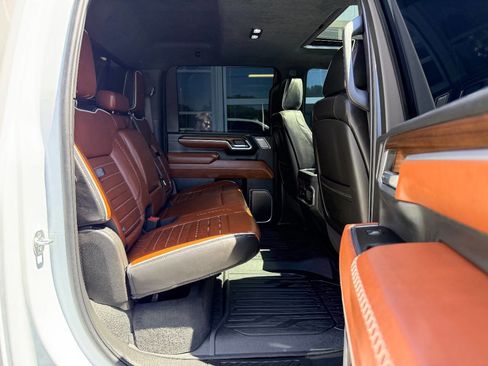 Used 2025 GMC Sierra 2500 Denali Ultimate image 42