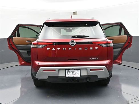 Used 2025 Nissan Pathfinder Platinum image 49