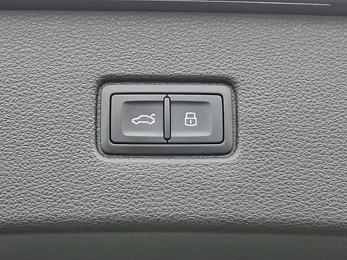 Used 2025 Audi Q7 3.0T Premium Plus image 31