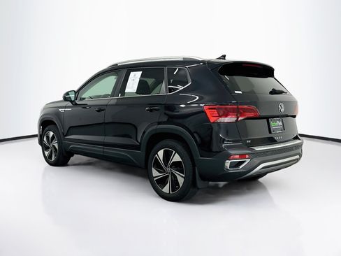 Used 2023 Volkswagen Taos SE w/ Panoramic Sunroof Package AWD/4WD image 5