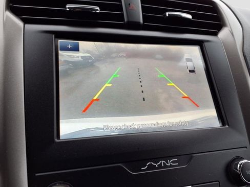 Used 2020 Ford Fusion SE image 15